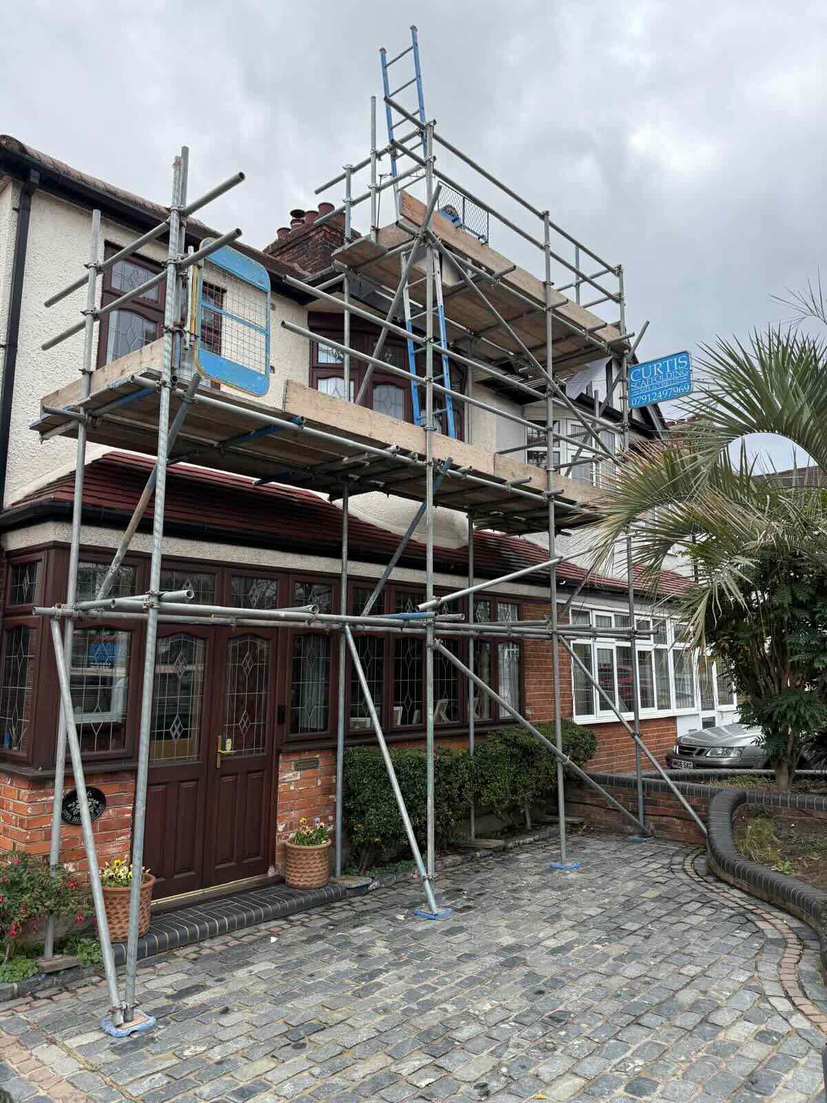 Curtis Scaffolding commercial thumbnail 11