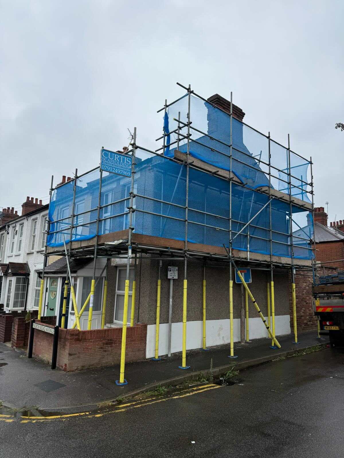 Curtis Scaffolding commercial thumbnail 8